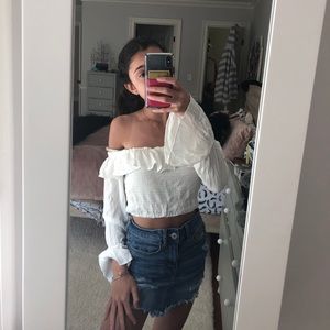 White long sleeve off the shoulder crop top!